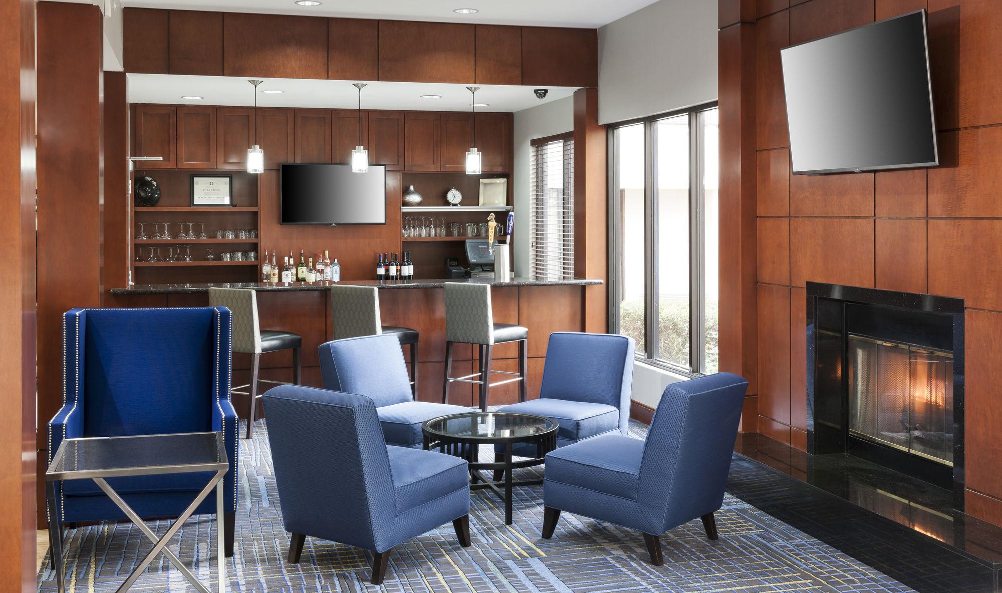 Hotel Courtyard By Marriott