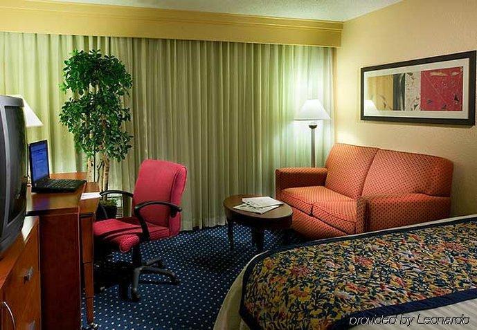 Courtyard By Marriott Waco