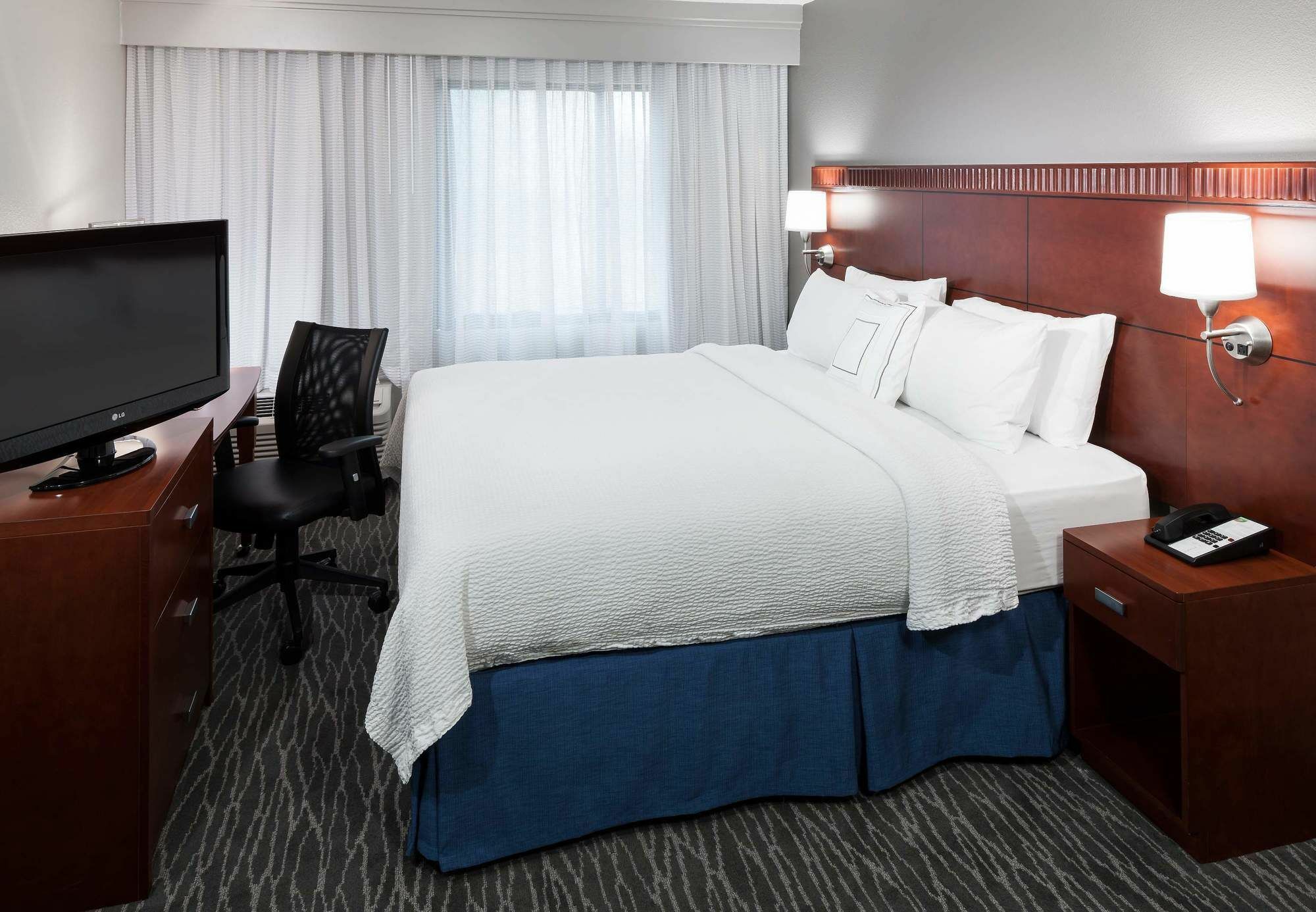 Hotel Courtyard By Marriott 3*